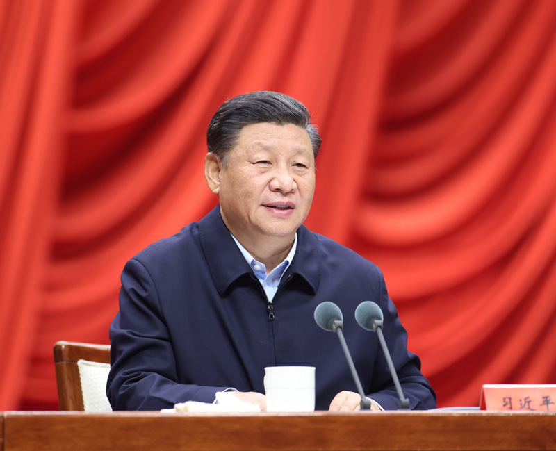 10月10日，2020年秋季學(xué)期中央黨校（國家行政學(xué)院）中青年干部培訓(xùn)班在中央黨校開班。中共中央總書記、國家主席、中央軍委主席習(xí)近平在開班式上發(fā)表重要講話。新華社記者 鞠鵬 攝