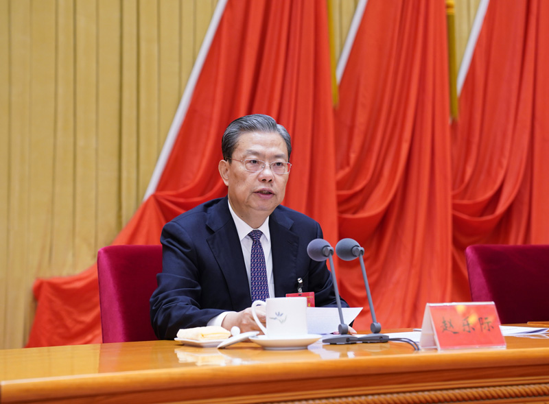 1月22日，中國(guó)共產(chǎn)黨第十九屆中央紀(jì)律檢查委員會(huì)第五次全體會(huì)議在北京開幕。中共中央政治局常委、中央紀(jì)律檢查委員會(huì)書記趙樂際代表中央紀(jì)律檢查委員會(huì)常務(wù)委員會(huì)作題為《推動(dòng)新時(shí)代紀(jì)檢監(jiān)察工作高質(zhì)量發(fā)展，以優(yōu)異成績(jī)慶祝中國(guó)共產(chǎn)黨成立100周年》的工作報(bào)告。新華社記者 張領(lǐng) 攝